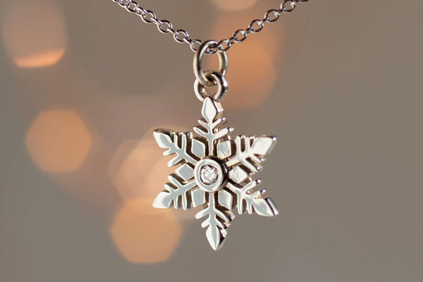 Snowflake Necklace, Silver