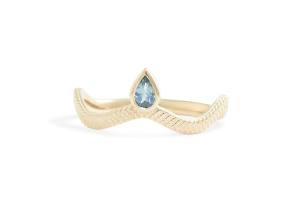 Tear drop wave stacking ring, Gold